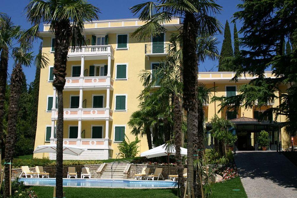 Villa Sofia Hotel Gardone Riviera Exterior photo