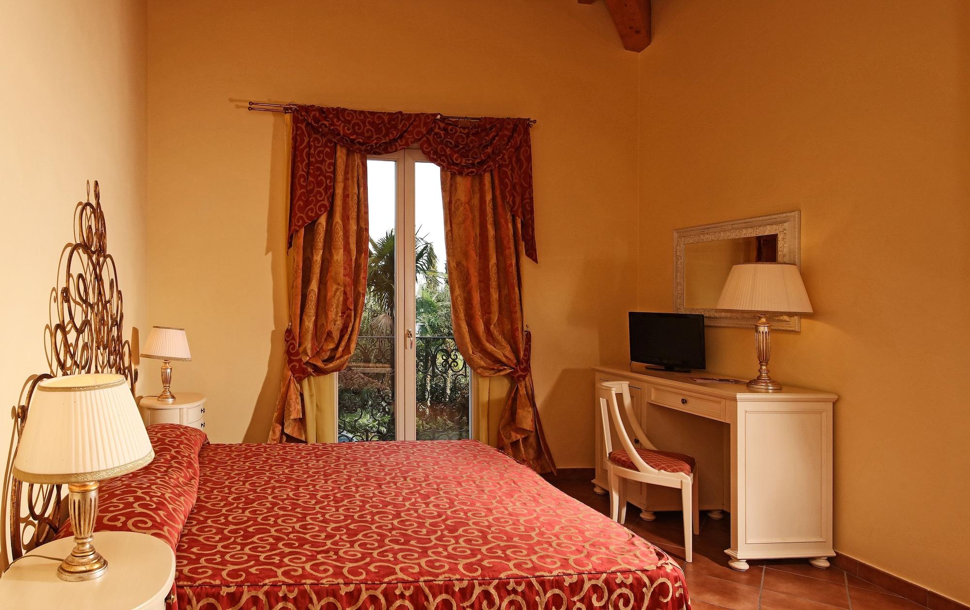 Villa Sofia Hotel Gardone Riviera Exterior photo