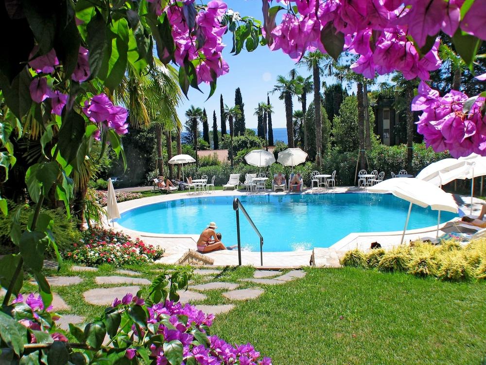 Villa Sofia Hotel Gardone Riviera Exterior photo