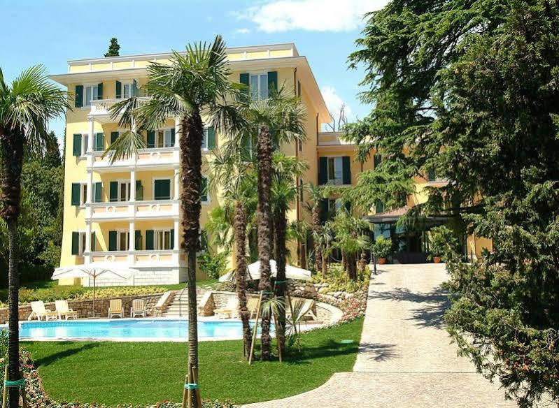 Villa Sofia Hotel Gardone Riviera Exterior photo
